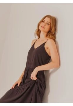 Vestido Negro Arkitect Éxito