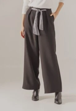 Pantalón Negro-Blanco Arkitect Éxito
