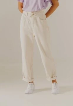 Pantalón Beige Arkitect Éxito