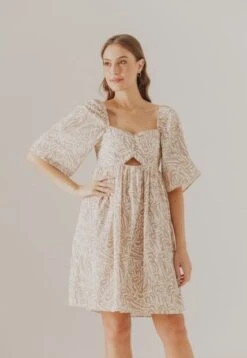 Vestido Beige-Nude Arkitect Éxito