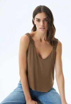 Camiseta Esqueleto Caqui Chevignon