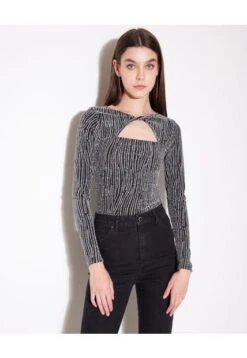 Camiseta Mujer Seven M/L Negro Nailon